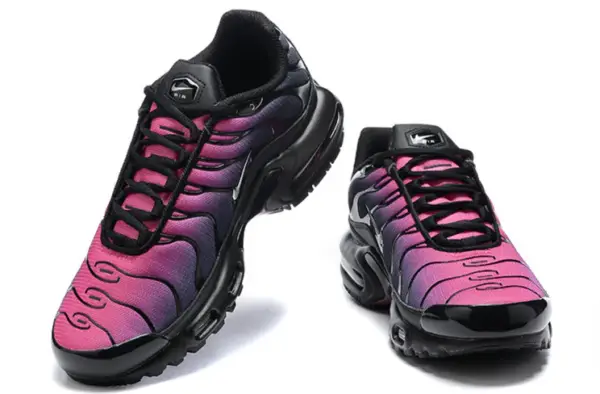 Nike Air Max Plus TN Black Metallic Silver Fire Pink