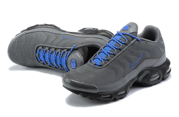 Nike Air Max Plus TN Smoke Grey Reflective Blue 1